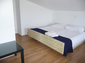 Отель One-Bedroom Apartment in Lopar II  Лопар
